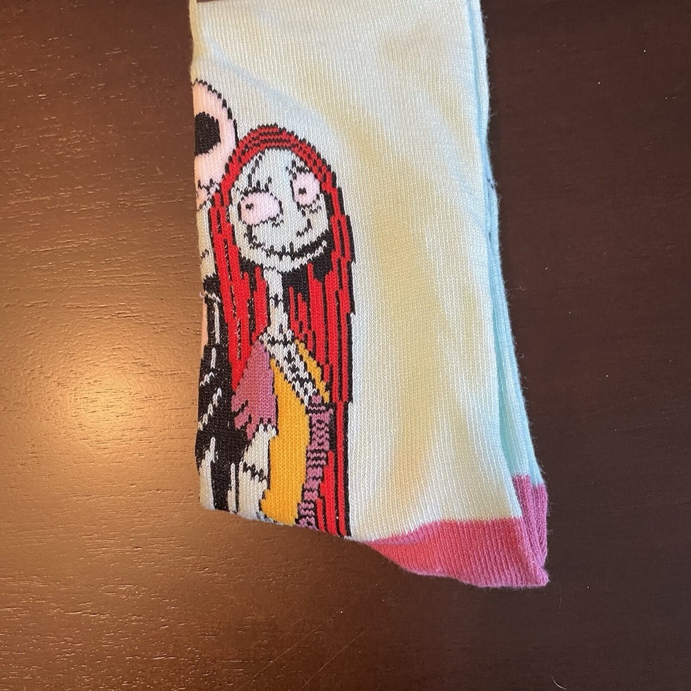 NEW The Nightmare Before Christmas Jack & Sally  Crew Socks Unisex Size 9-13 - Picture 2 of 5
